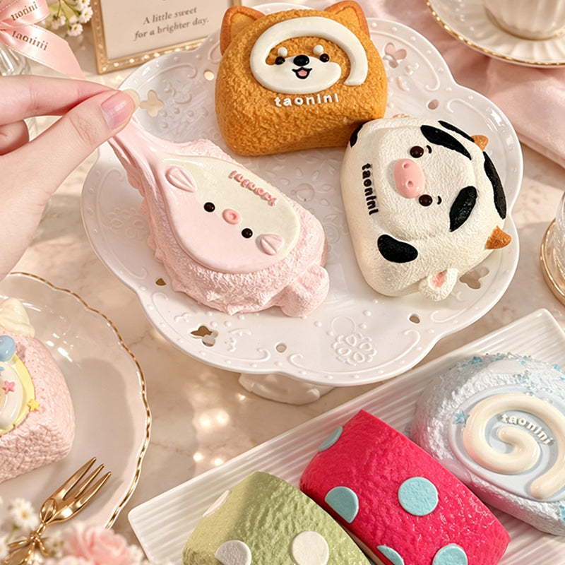 スイスロールシリーズ taonini。土のような質感のハンドメイド、無毒な食品グレードのシリコン製スクイーズで、ゆっくりと戻る弾力があり、ストレス解消に役立つおもちゃです。