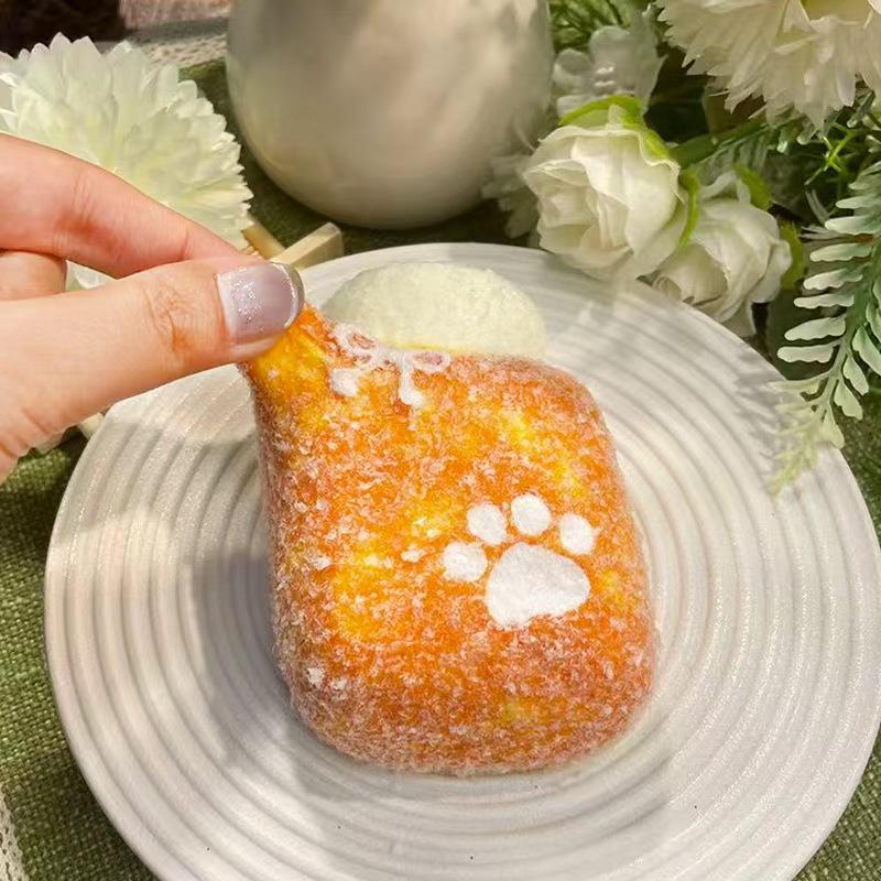 3 個ご購入につき 1 個進呈taonini ココナッツ猫爪瓶  ホイップクリームの手触り　手作り無毒 食品級シリコン スクイーズ ゆっくりとした反動でストレス解消になるおもちゃ