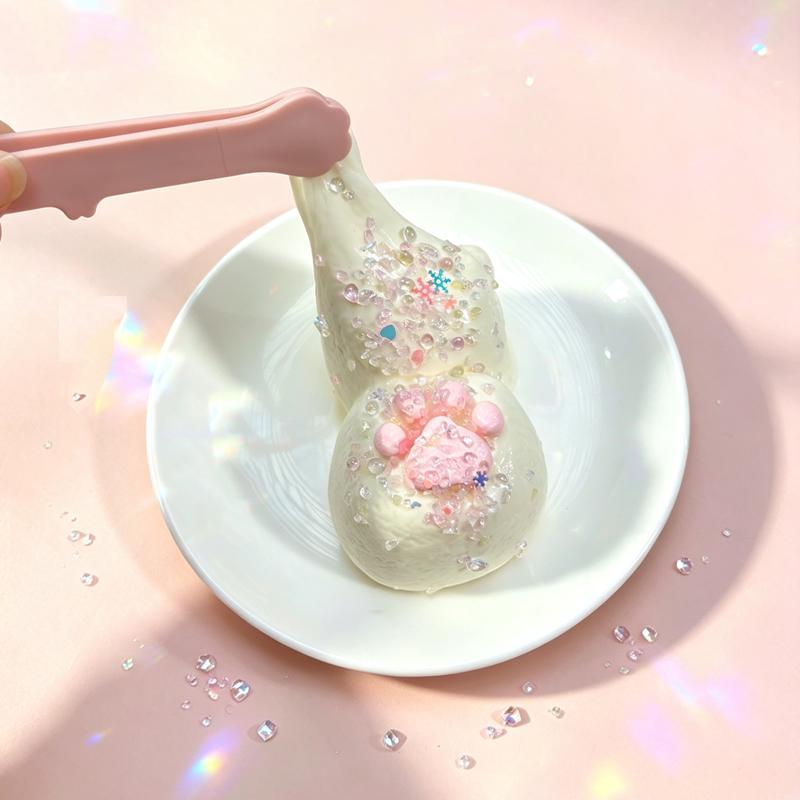 「ラインストーン 肉球ベア」　taonini 　手作り無毒 食品級シリコン スクイーズ 伸張玩具 スクイーズ ゆっくりとした反動でストレス解消になるおもちゃ